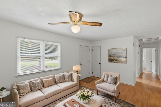 Photo - 4400 Winding Creek Dr