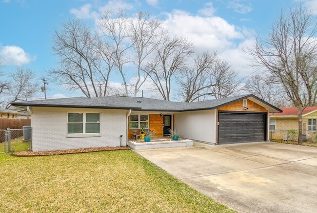 Photo - 6004 Libyan Dr