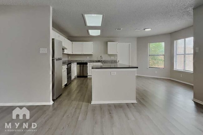 Photo - 8031 Manderly Pl