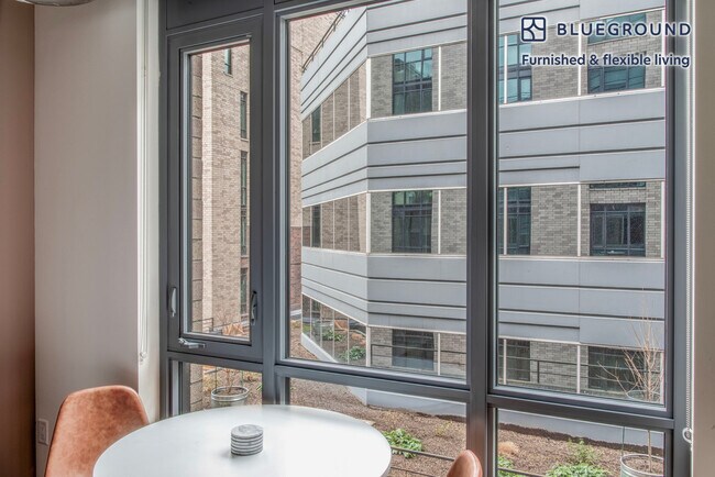 Photo - 624 Yale Ave N Unit FL5-ID709