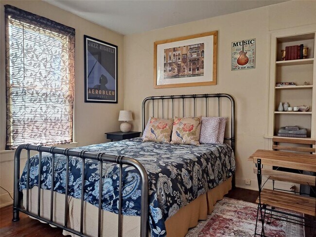 1906 San Gabriel St Unidad 12