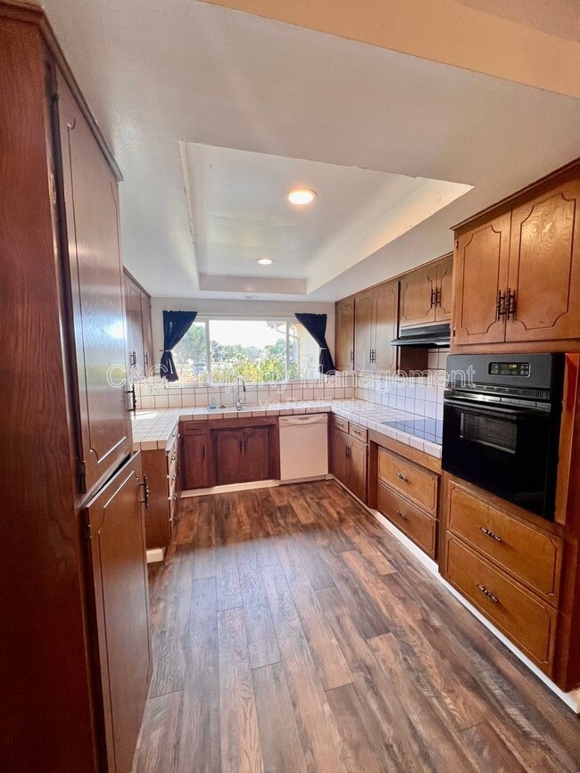 Photo - 1221 La Canada Way