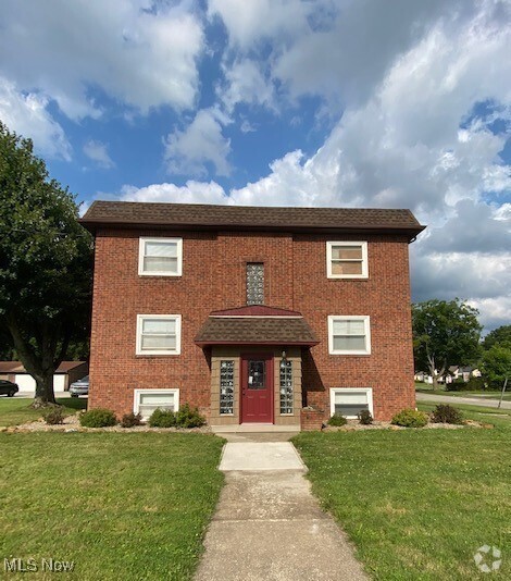 Building Photo - 1810 Mahoning Ave NW Unit 6 Rental