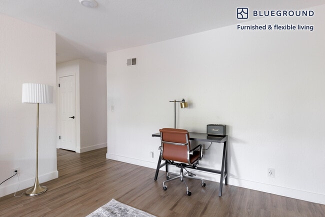 Photo - 20200 Lucille Ave Unidad FL2-ID1975