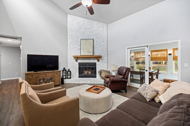 Photo - 507 Nassau Dr