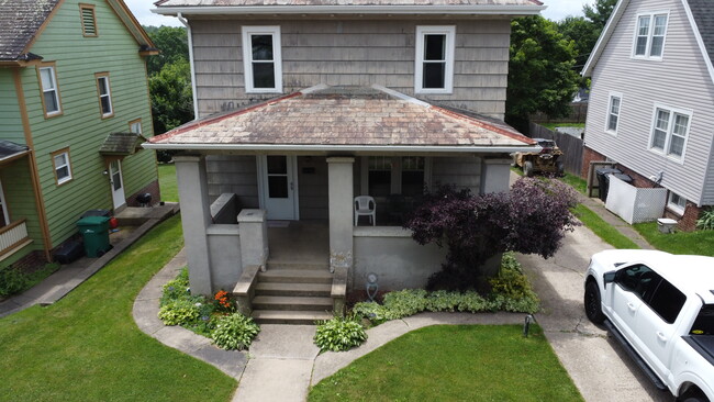 Building Photo - 317 N High St Rental