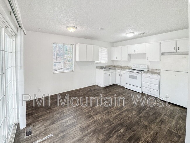 Photo - 4673 S 1300 E