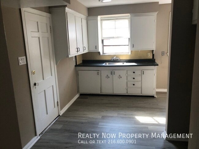 Photo - 13838 Cedar Rd Unit 13838CedarDN