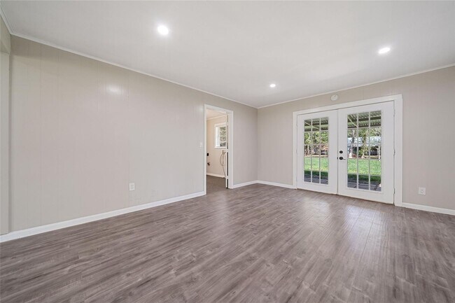 Photo - BEAUTIFUL COMPLETLEY REMODELED 3 BEDROOM 2 BATH IN HULL, TEXAS.  ALL UPGRADED FININSHES IN THE HO...