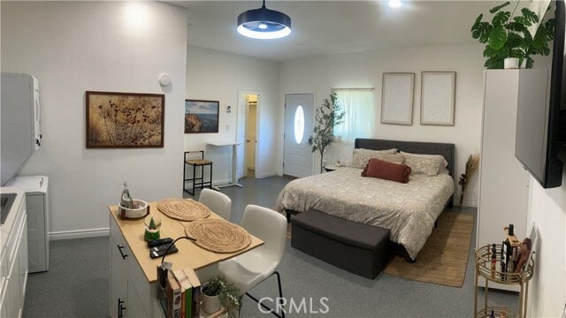 Photo - 123 W Green St