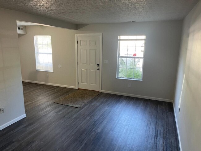 Photo - 147 Blocksom St