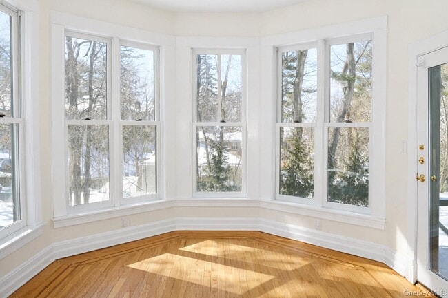 Photo - 16 Clinton Ave