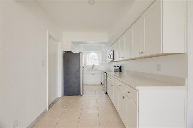 Photo - 1017 NW 30th Ct Unit 1