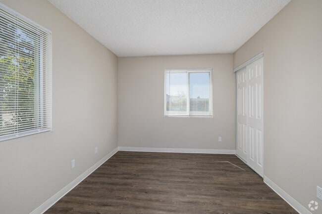 The Verona 2BR, 2BA - 900SF - Bedroom