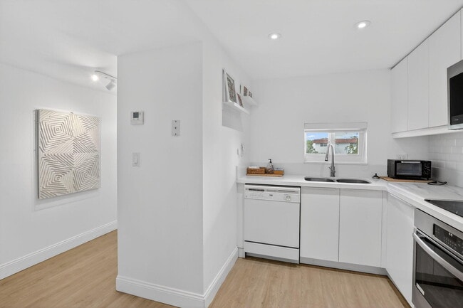 Photo - 9820 S Hollybrook Lake Dr Unit 306