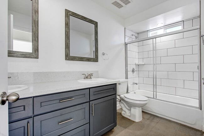 Photo - 2439 Malabar St Unit 2439