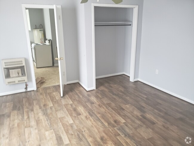 Building Photo - 1008 Pennsylvania Ave NW Unit A Rental