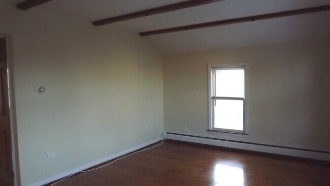 Photo - 1047 Maple Ave Unit 2