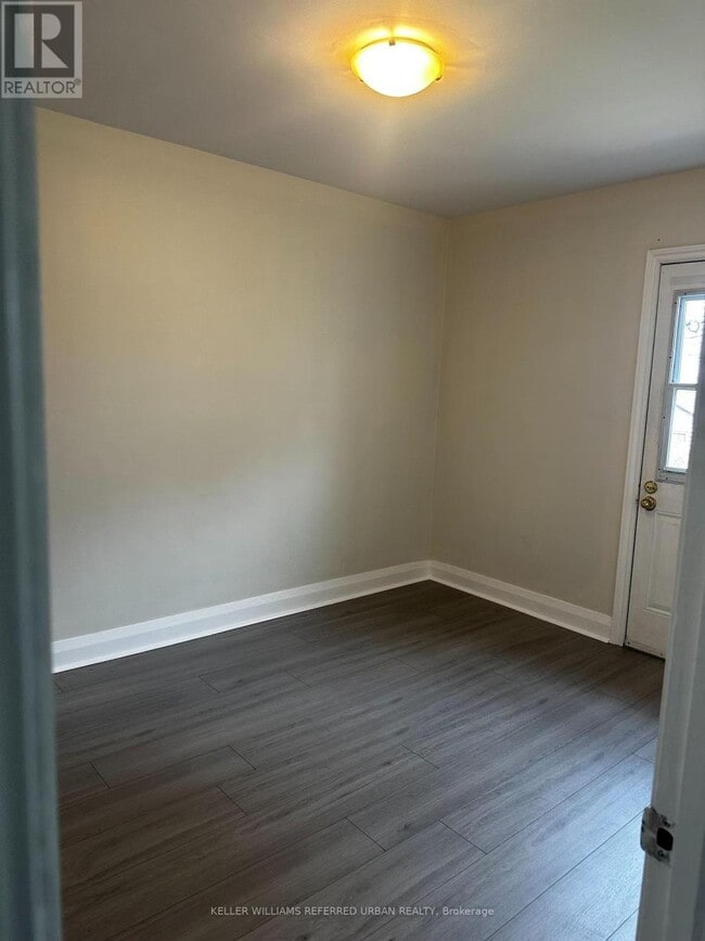 Photo - 202 Cedarvale Ave