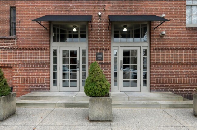 Photo - 2043 Random Rd Apartamento Unidad 2043 Random Rd. #109