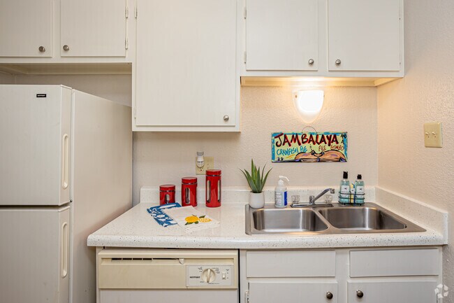 1HAB, 1BA - 750 ft²