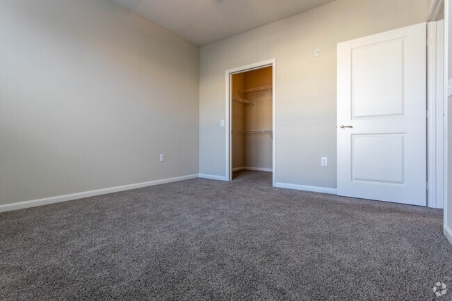 1 BR, 1 BA - 751 SF