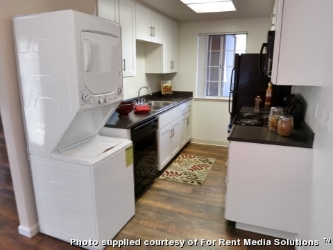 Photo - Cirby Oaks Apartments