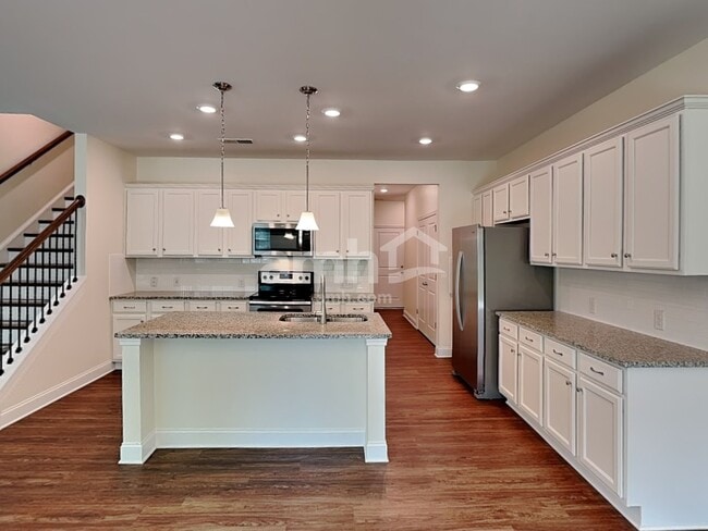 Photo - 6177 Rosemore Ln