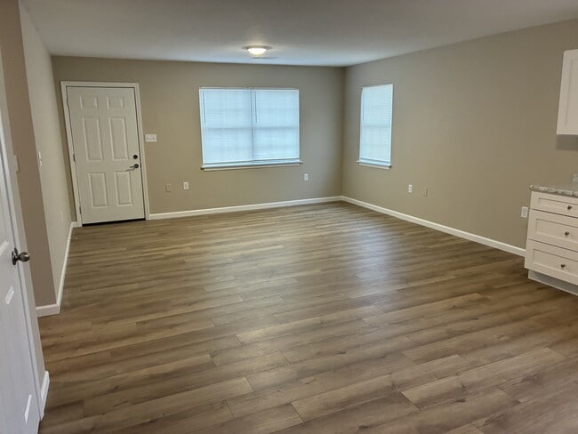 Photo - 101 Jewel Cove