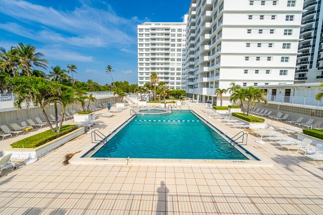 4747 Collins Ave Unit Mimosa Condo Unit #1511
