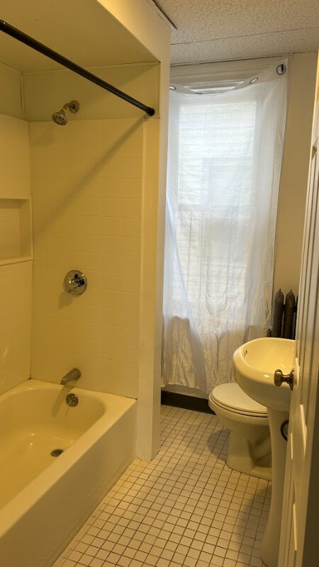 Photo - 137-139 Academy Ave Unit 3