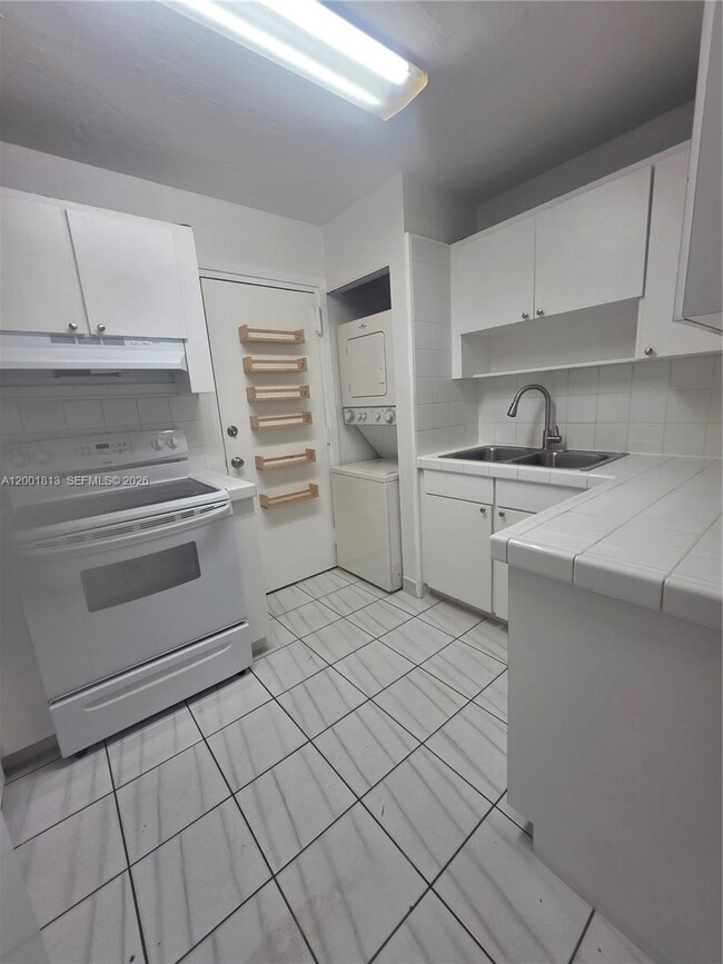 Photo - 13700 SW 62nd St Unit 113