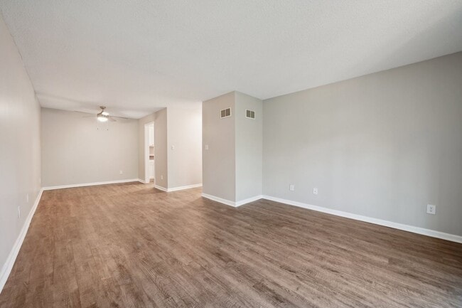 Photo - Park On Valley