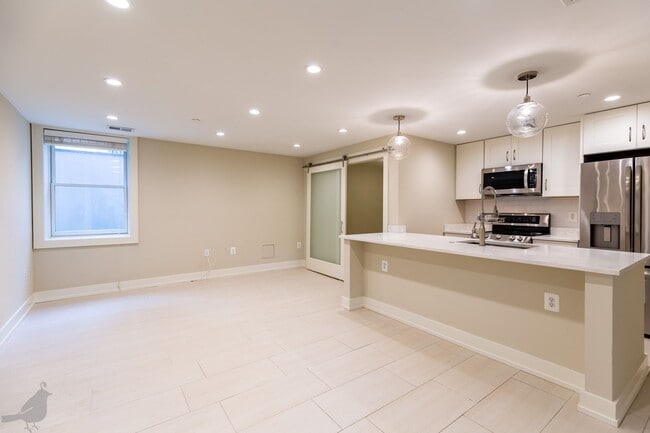 Building Photo - 505 13th St SE Unit Lower Level Rental