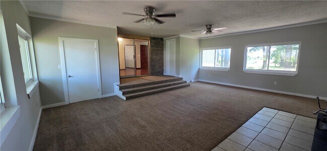 Photo - 3320 E Heritage Pkwy