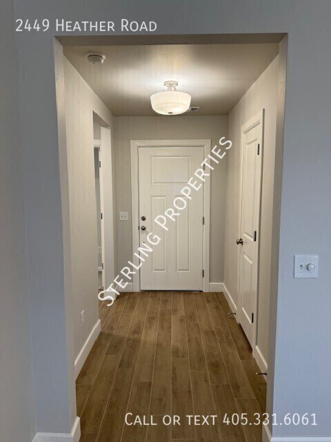 Photo - 2449 Heather Rd