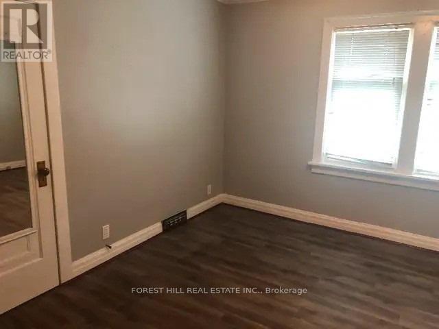 Photo - 76 Wexford Ave S