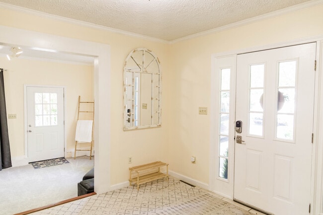 Photo - 39 Southwicke Dr