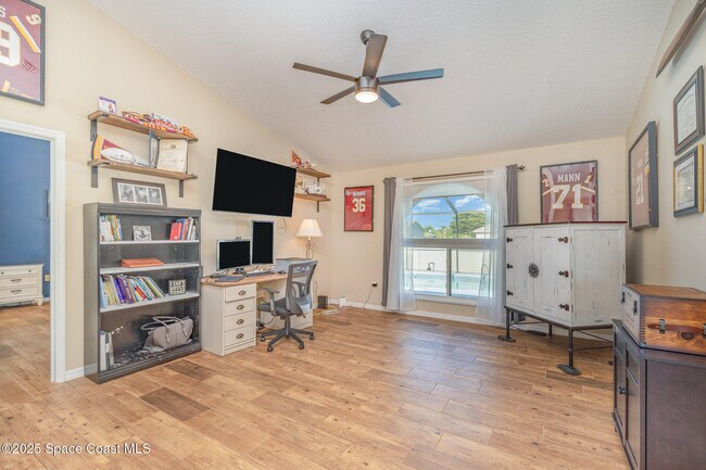 Photo - 1781 Radisson St NW