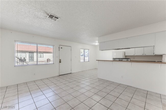 Photo - 3109 N Walnut Rd