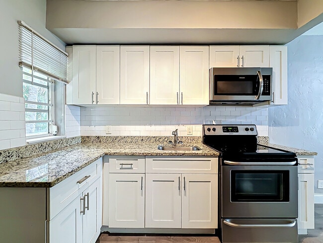 Photo - 1711 Washington St Unit 2