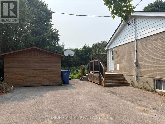 Photo - 248 James Ave