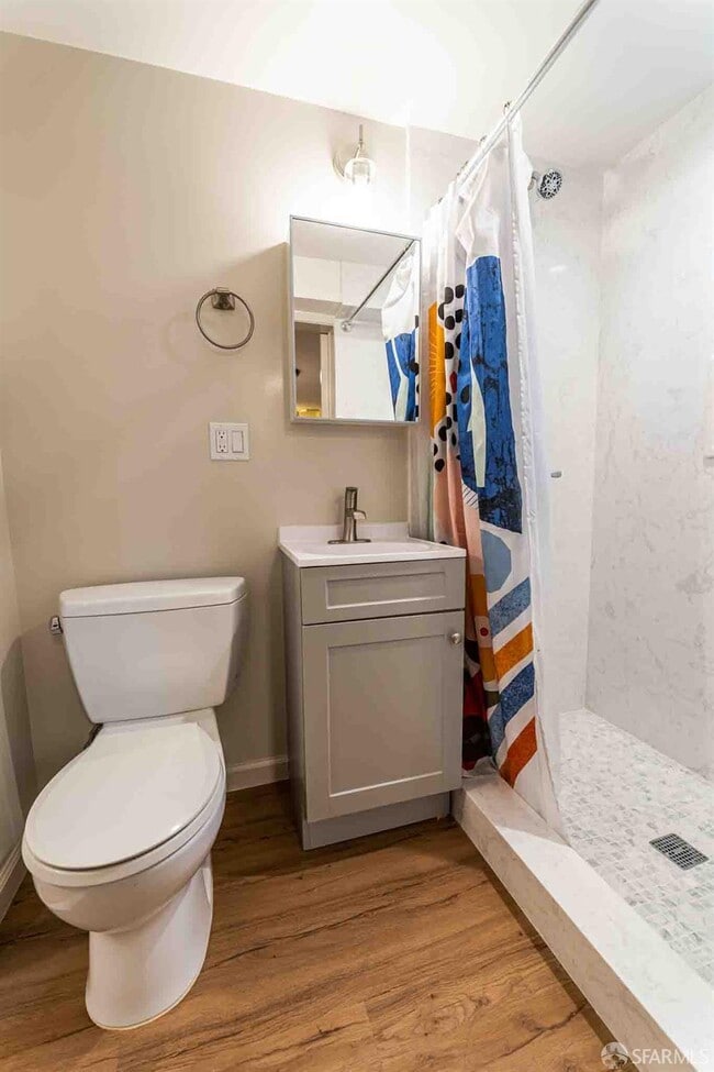 Photo - 3557 Pierce St