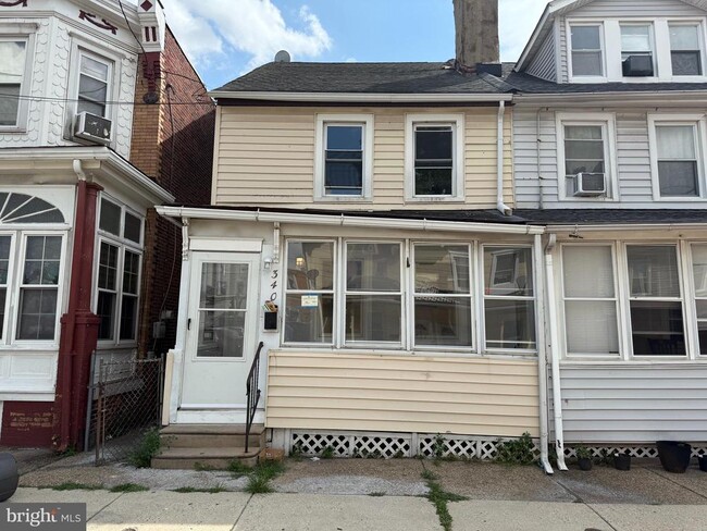 Building Photo - 340 Middlesex St Rental