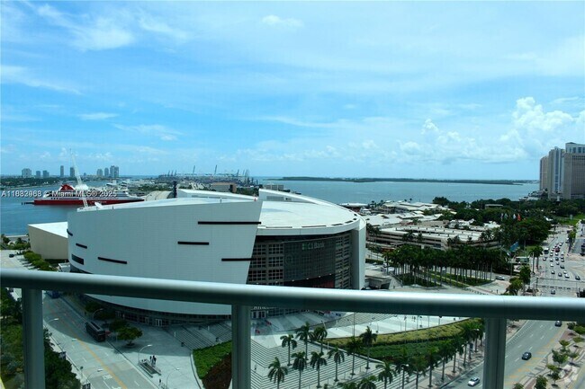 Building Photo - 888 Biscayne Blvd Unit 1806 Rental