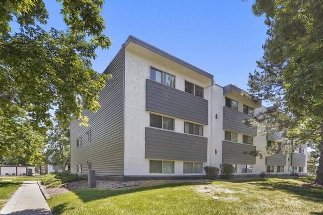 Building Photo - The Iris Rental