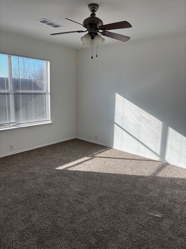 Photo - 3/2/2 Near Sherman High School!