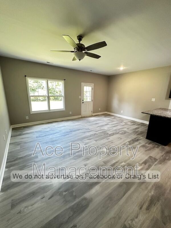 Photo - 4942 Rockfish Rd