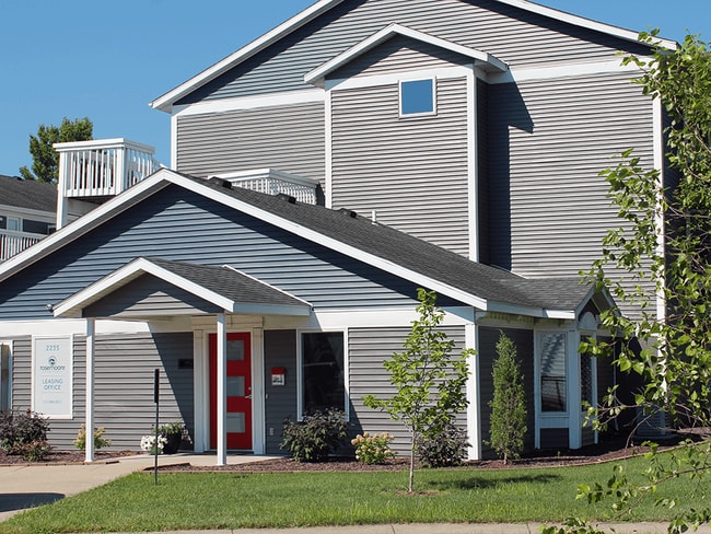 Leasing Office at Rosemoore - Rosemoore