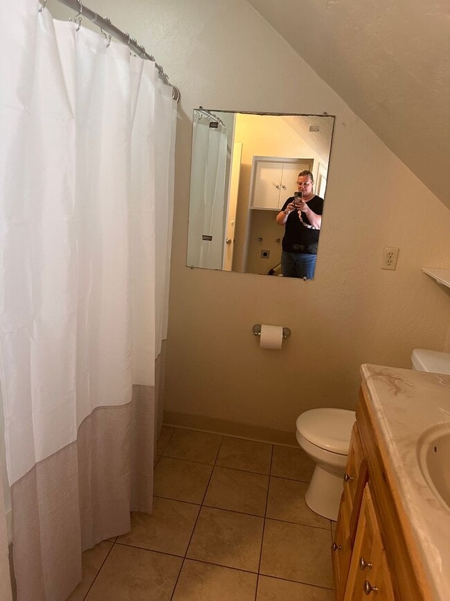 Photo - 4124 E Zeering Rd Unit zeering # b